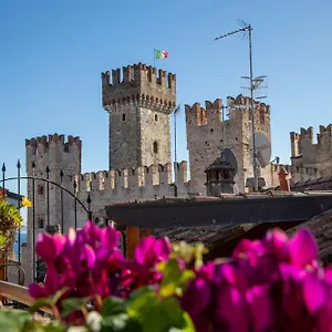Sirmione4u - Domus By The Castle Apartment